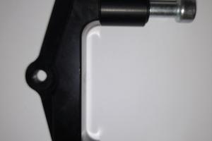 STAFFA PINZA RADIALE GILERA RUNNER 180