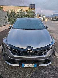 Renault Clio 5 Esprit Alpine full hybrid 145 cv