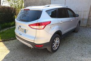 Ford kuga 2.0 TDCi  2015 cambio automatico.