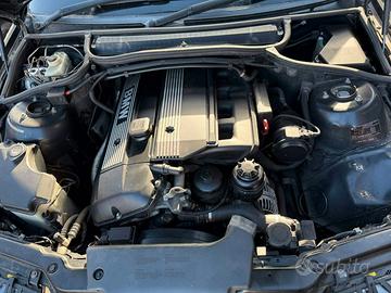 Motore bmw e46 M54B30
