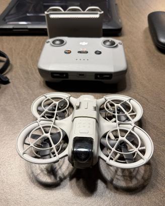 DJI Neo  – 3 Batterie + Radiocomando pari al nuovo