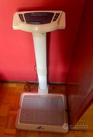 Pedana vibrante per gambe e glutei