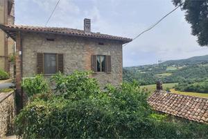 TODI - MONTEMOLINO: PORZIONE DI CASA CIELO-TERRA