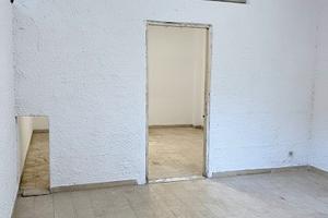 Massa/Romagnano - Cantina/Magazzino 35mq ristru