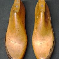 Coppia di antiche forme da calzolaio Secolo XIX°