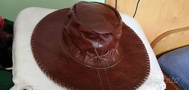 Cappello in vera pelle