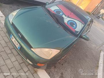 Ford focus 1.6 ambient gancio traino + metano