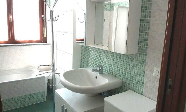 Monolocale arredato libero subito