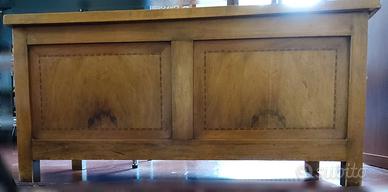 Cassapanca in legno