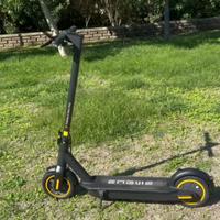 Engwe Y10 Monopattino elettrico