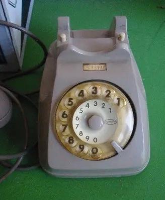 Vecchio telefono sip a rotella (spina da sistemare