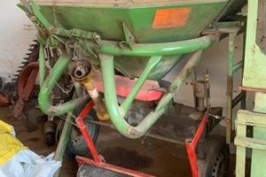 Spandiconcime Amazone ZA- 603