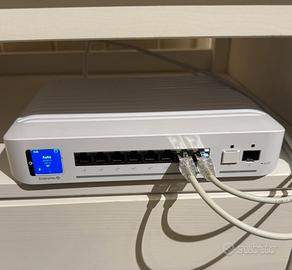 Switch Ubiquiti USW Enterprise 8 PoE