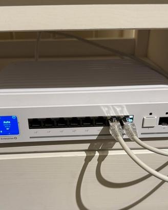 Switch Ubiquiti USW Enterprise 8 PoE