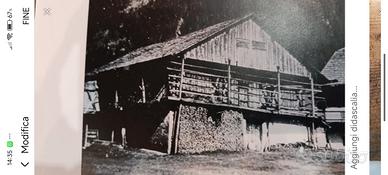 Baita in legno smontata