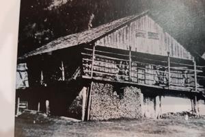 Baita in legno smontata