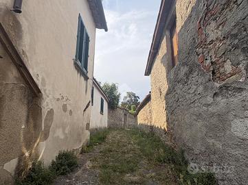 RUSTICO A PESCIA