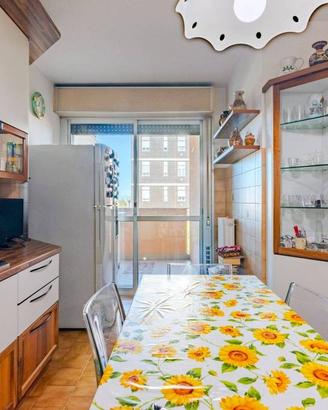 Appartamento di 140 m² con 4 locali e box auto a S
