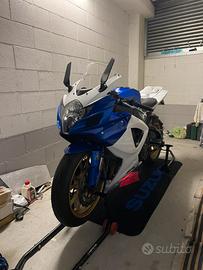 Suzuki gsxr 750 k7
