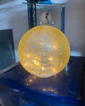 Palla Natalizia che si illumina 