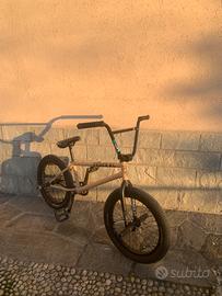 BMX FREESTYLE ASSEMBLATA