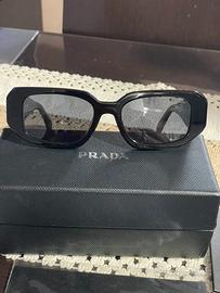 Occhike da sole Prada