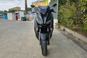 Yamaha xmax 300
