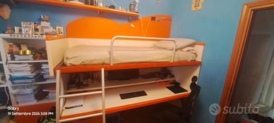  Letto  a castello salva spazio , con scrivania es