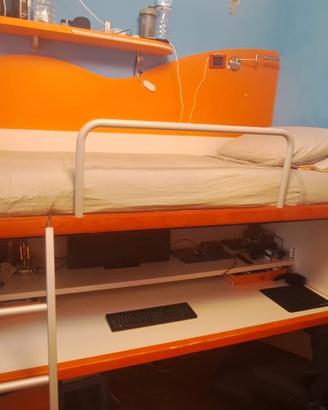  Letto  a castello salva spazio , con scrivania es