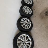 4gomme con cerchi  205/55 R16’ Alfa Giulietta