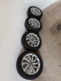 4gomme con cerchi  205/55 R16’ Alfa Giulietta