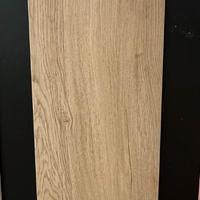 STOCK PIASTRELLE EFFETTO LEGNO MOD WOODLIV ROVERE