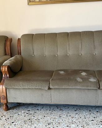 Divano letto e due poltrone