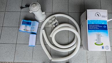 pompa con filtro per piscina