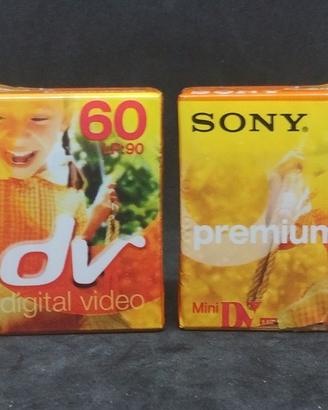 Sony 2 videocassette mini DV nuove