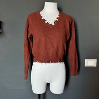 Maglioncino cropped ruggine effetto destroyed