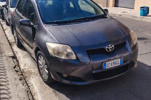 Auris 1.4 diesel 157000 kl