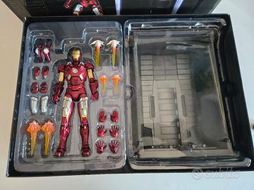 Marvel Avengers Iron Man VII Hall of Armor Figure