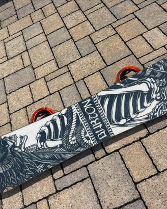 Snowboard BURTON con attacchi