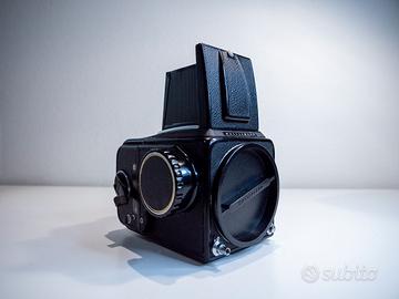 Hasselblad 500 C/M Camera Body + A12 Film Magazine