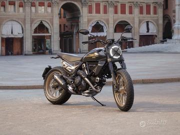 DUCATI SCRAMBLER FULL THROTTLE