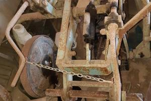 Trattore aratro e seminatrice