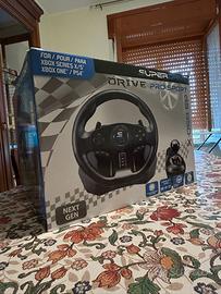 volante e pedaliera gaming