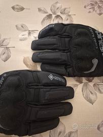 Guanti Alpinestars in gore-tex neri...
