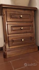 comodini noce massello 