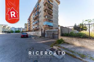 Box / Garage di 30 m² a Lecce