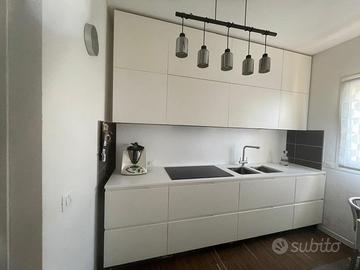 Cucina Cesar moderna con top in Corian ed elettrod