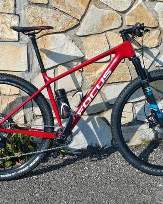 Focus Raven 8.8 Barolo Red 29" FRONT