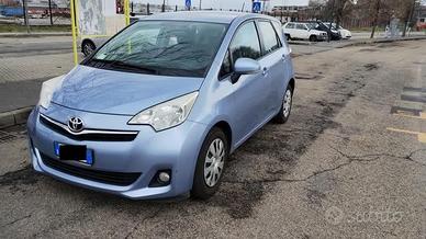 Toyota verso-s 2011 benzina - 121.500 Km