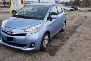 Toyota verso-s 2011 benzina - 121.500 Km